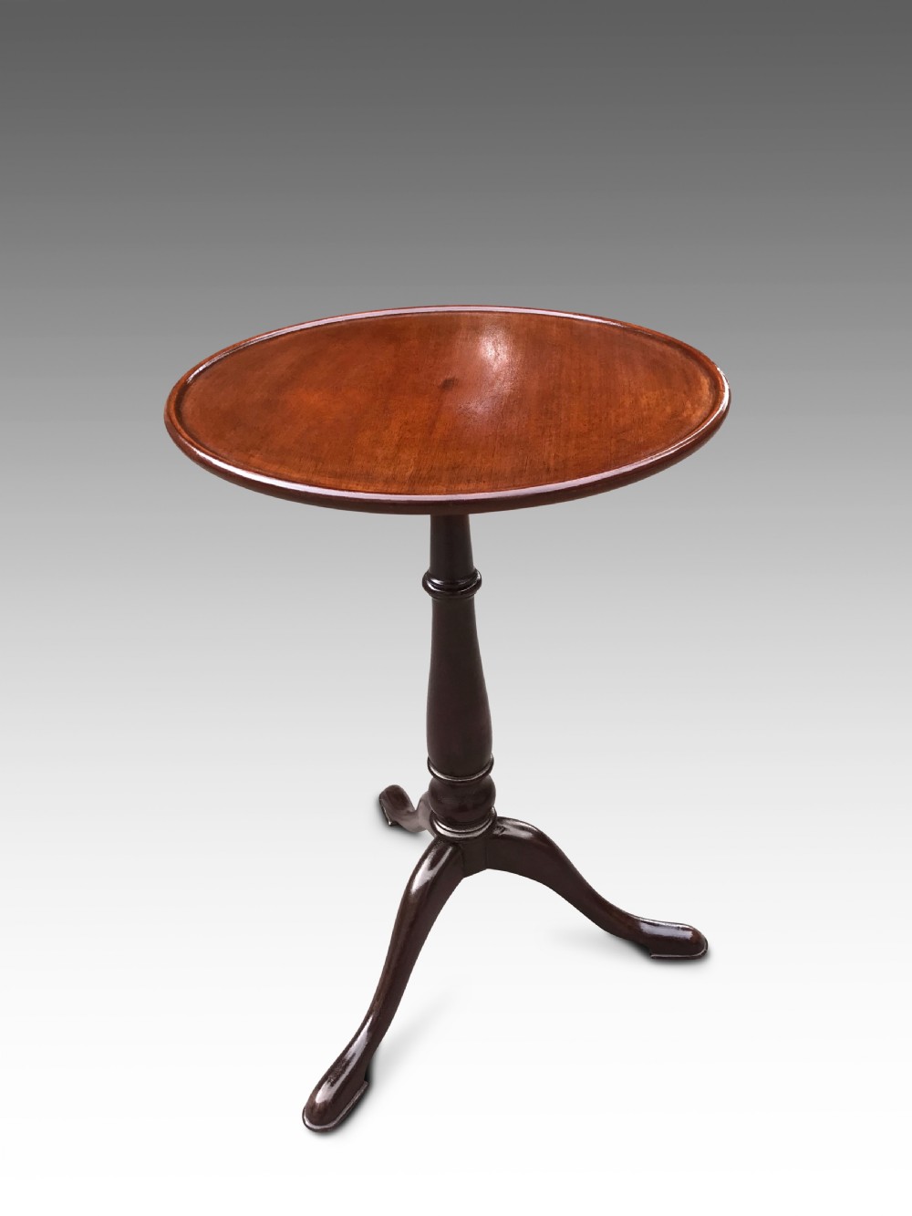 a pretty georgian tripod table